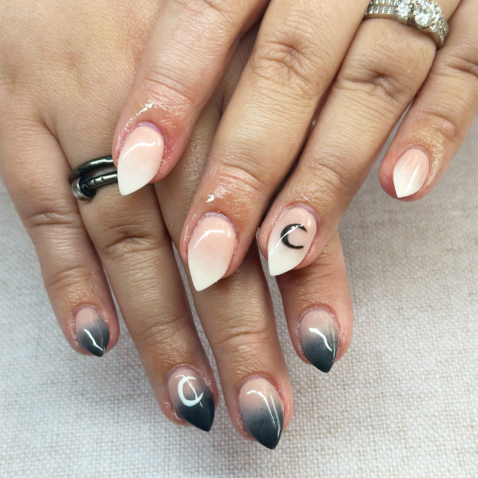 ALLURA NAILS LOUNGE nail photo 1