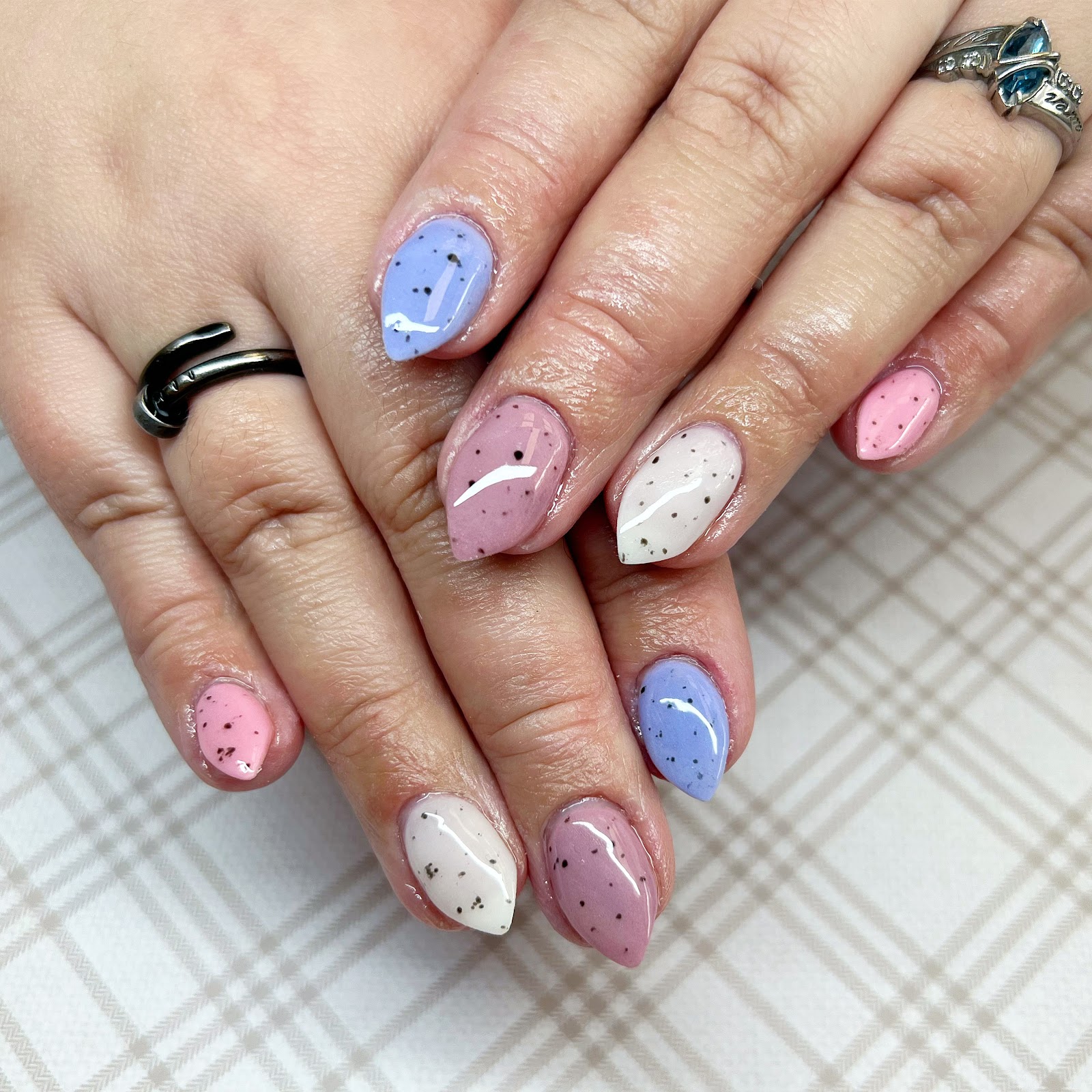 ALLURA NAILS LOUNGE nail photo 5